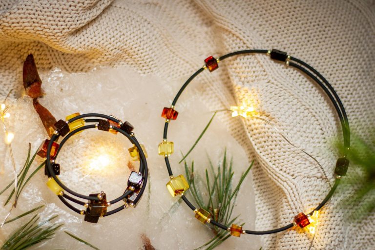 Bernsteinanhänger als Geschenk